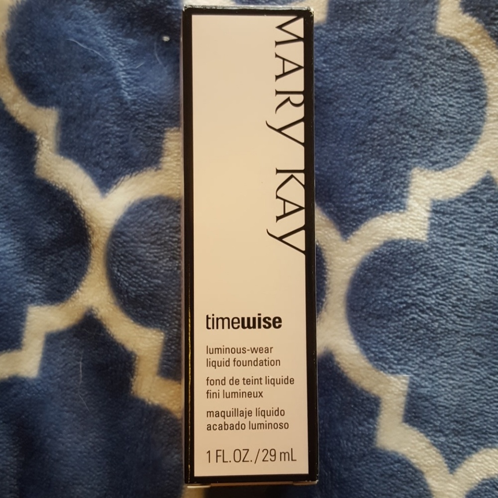 Mary kay luminous wear liquid foundation beige 3
